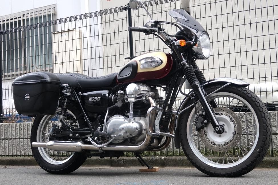 W650　デイトナ（Daytona） ブラストバリアースモークと専用ステー