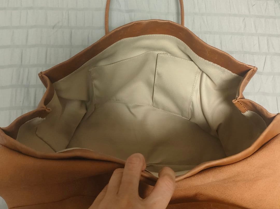 ウィムガゼット Hoaw. 牛革 フラップボストンバッグ ヴィンテージ加工