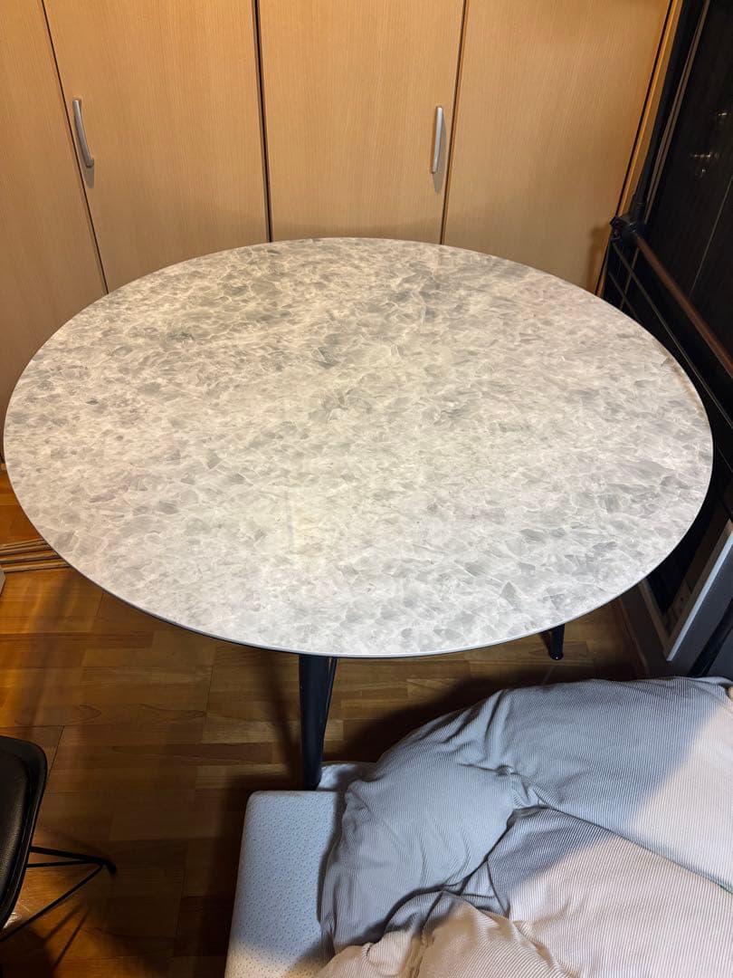大理石風ダイニングテーブル