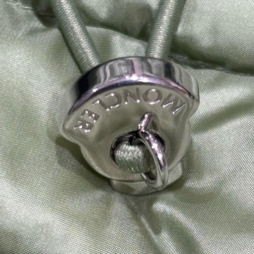 KKK モンクレール ライトダウンジャケットS フード　ドローコード付き