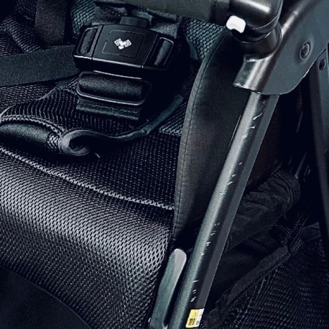 極美品！　Aprica アップリカ マジカルエアー フリー ベージュ