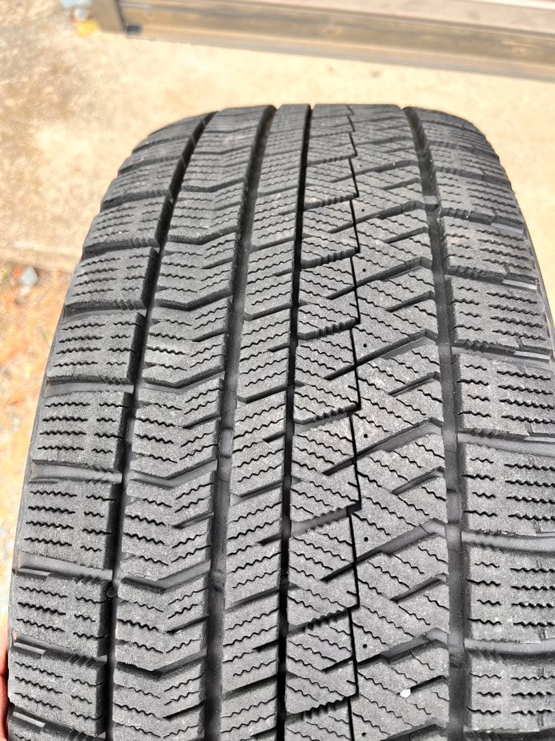 225/50R17 スタッドレスタイヤ ブリヂストン VRX2 17インチ