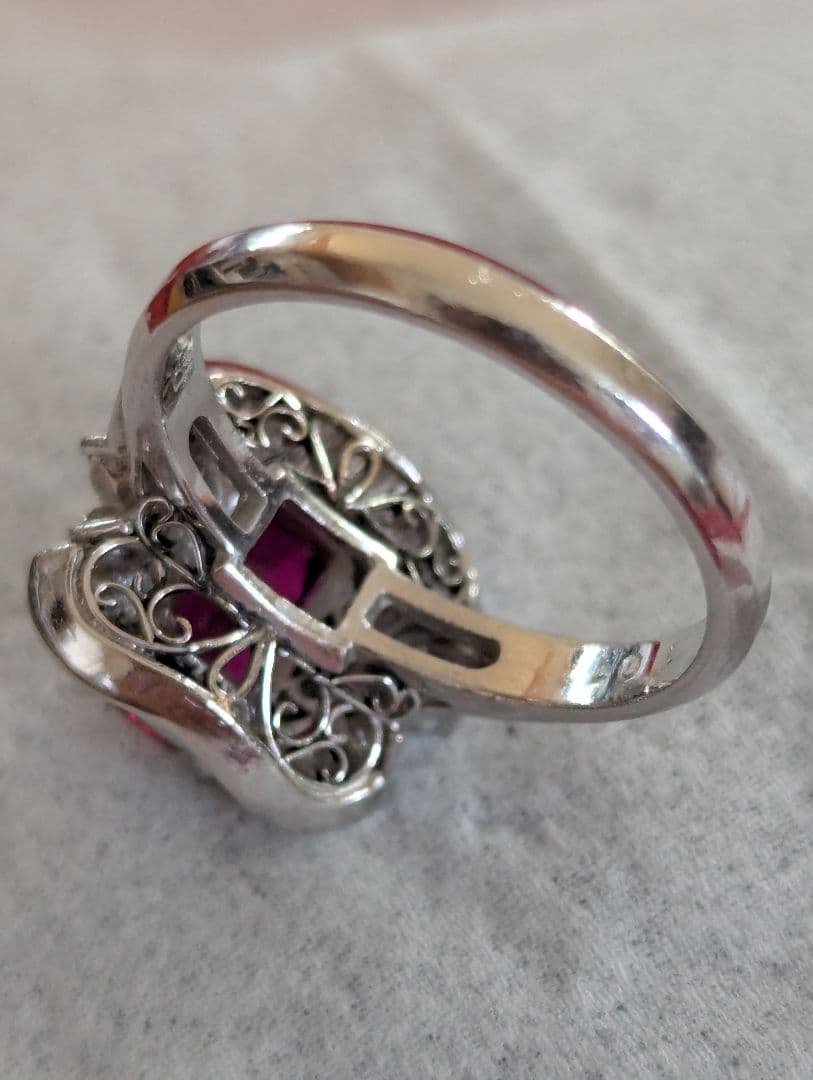 退院セール‼️バレンタイン値引き！ルビーの指輪1.35カラット写真も差替え