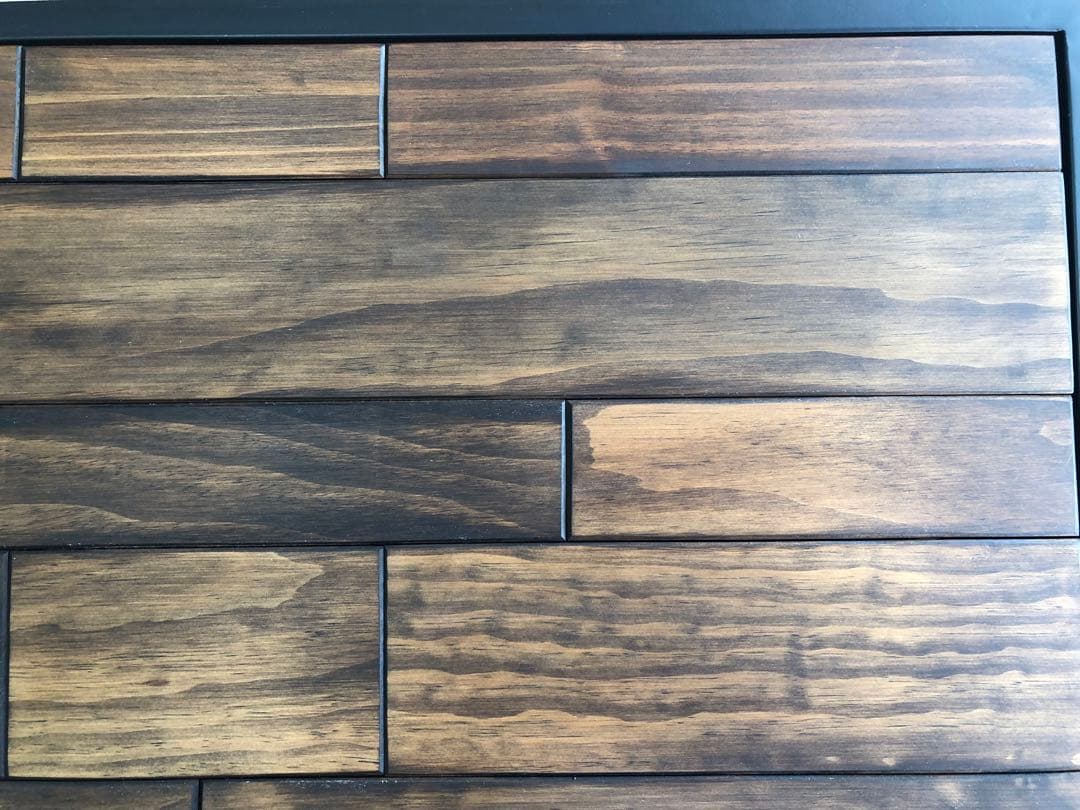 エアリゾーム　ローテーブル　ジグト