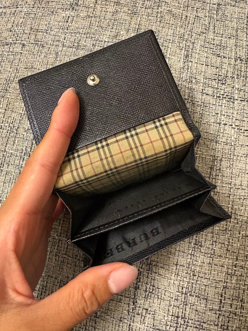 Burberry ブラック ケース