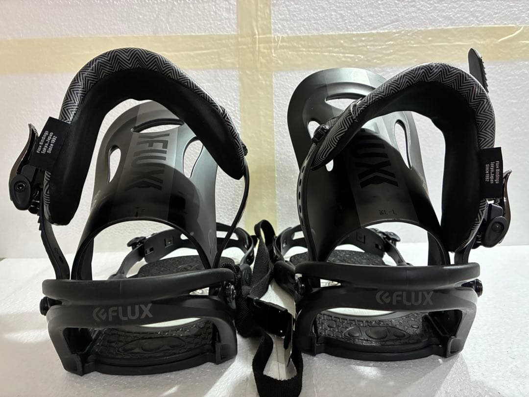 FLUX スノーボードビンディング ブラック　M/L (ディスク＆ビス付)
