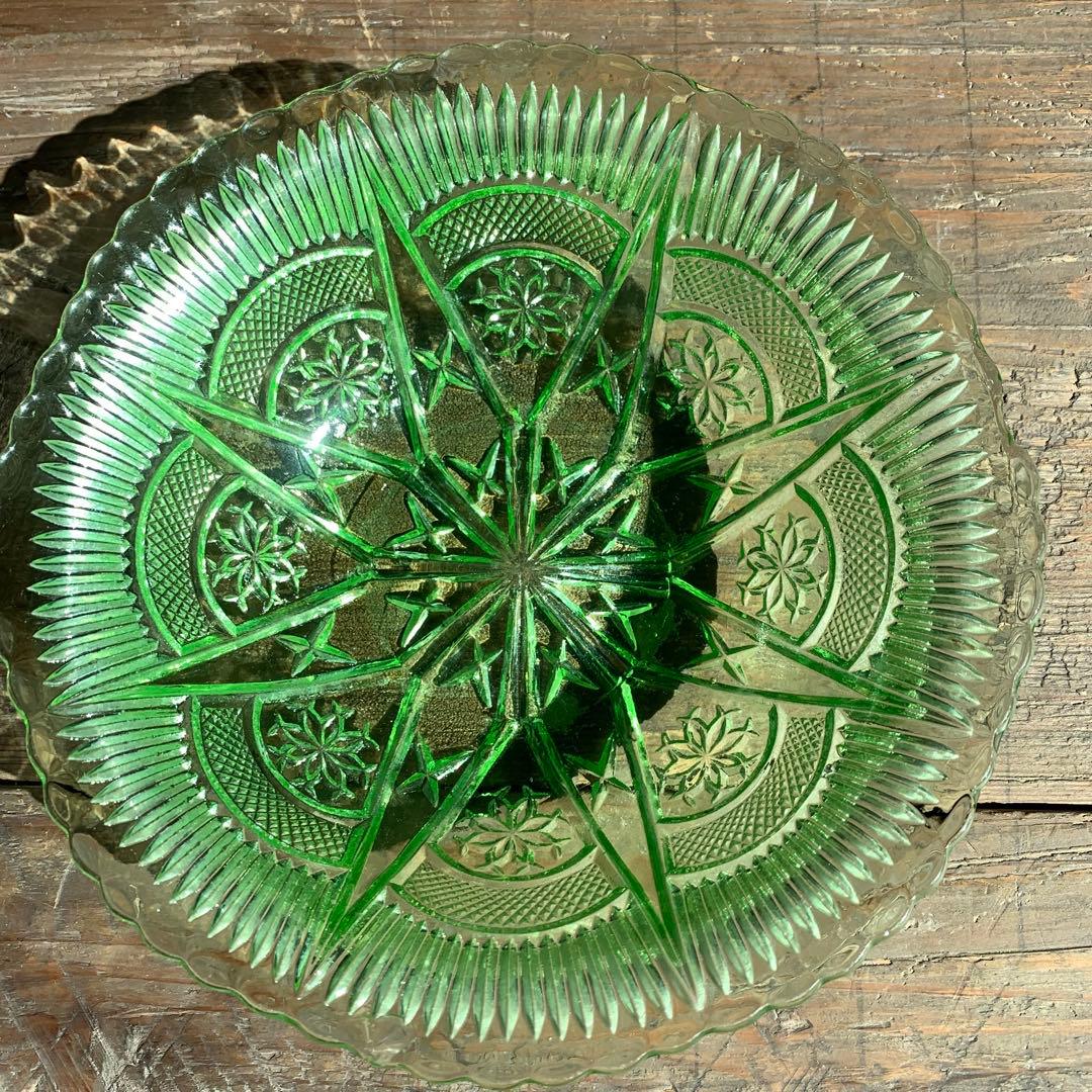 ウランガラス ボウル 皿 大正ガラス レトロガラス 発光やや強め