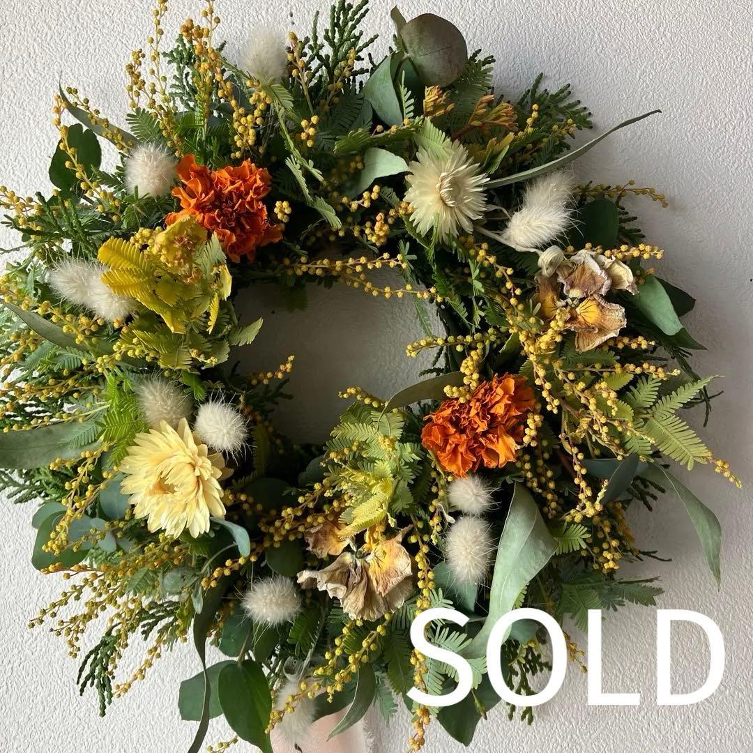 オーレアミモザの春待ちリース　ビオラ　マリーゴールド　カイザク　ユーカリ