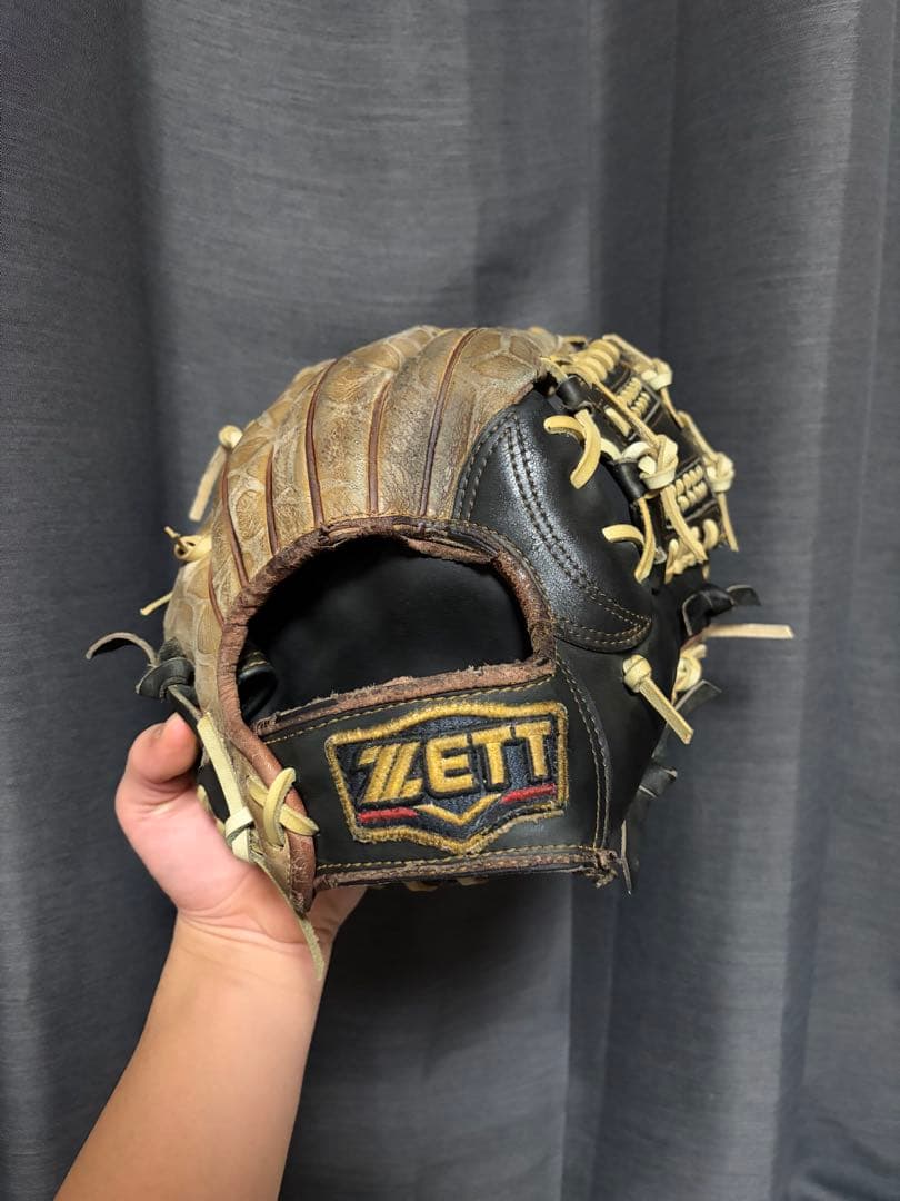 ZETTプロステイタス 硬式オーダー内野手用グローブ 即戦力‼️良型‼️佐藤印あり