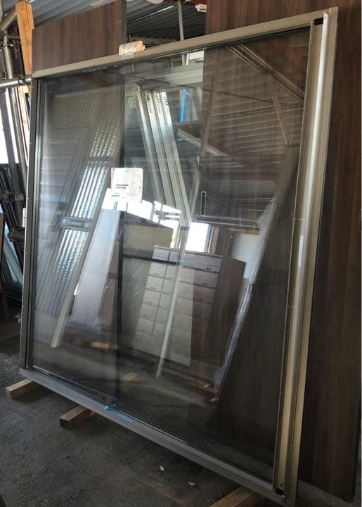 配送不可！取りに来て頂ける方限定！アルミサッシ　リクシル　FIX はめころし窓