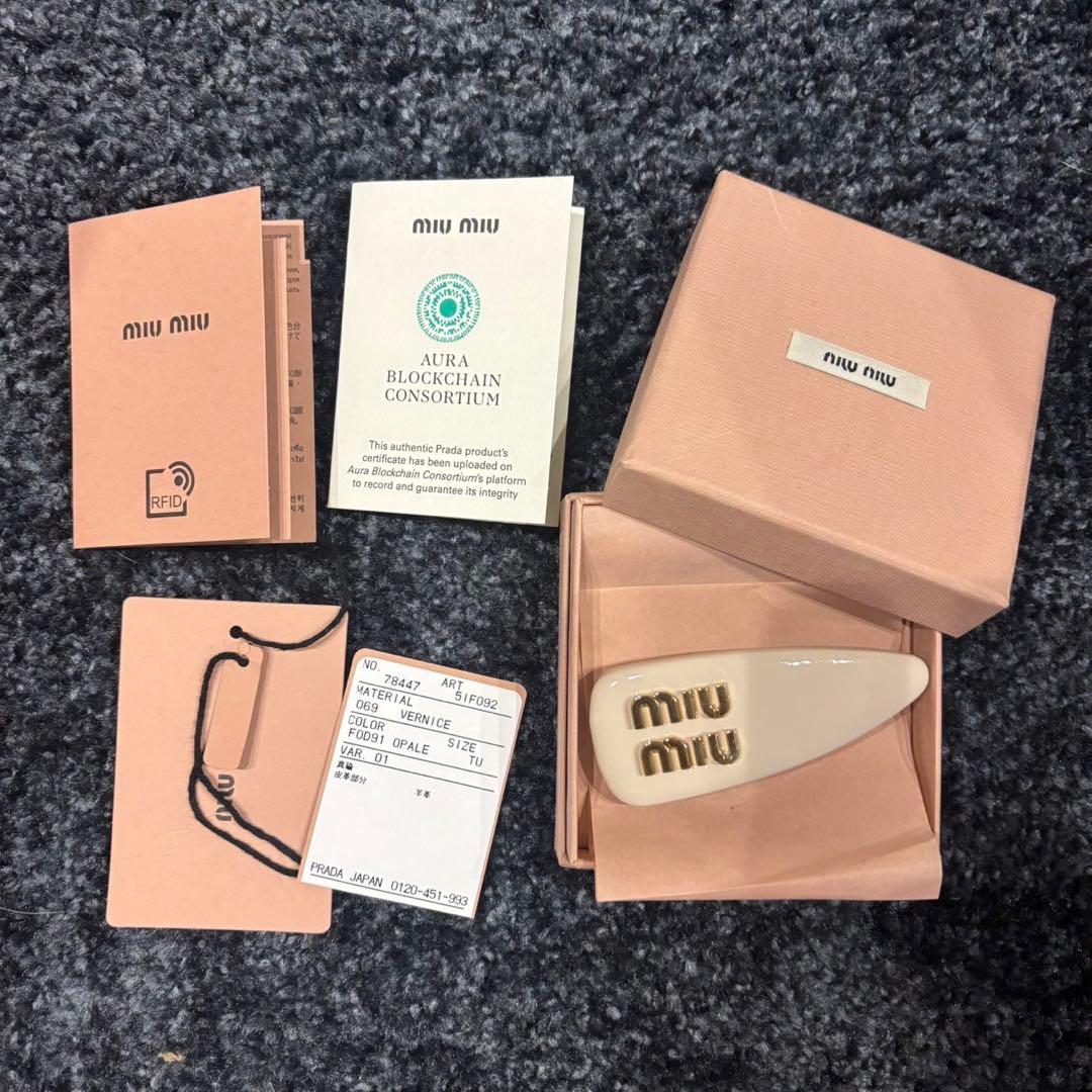 miumiu ヘアピン バレッタ ヘアクリップ