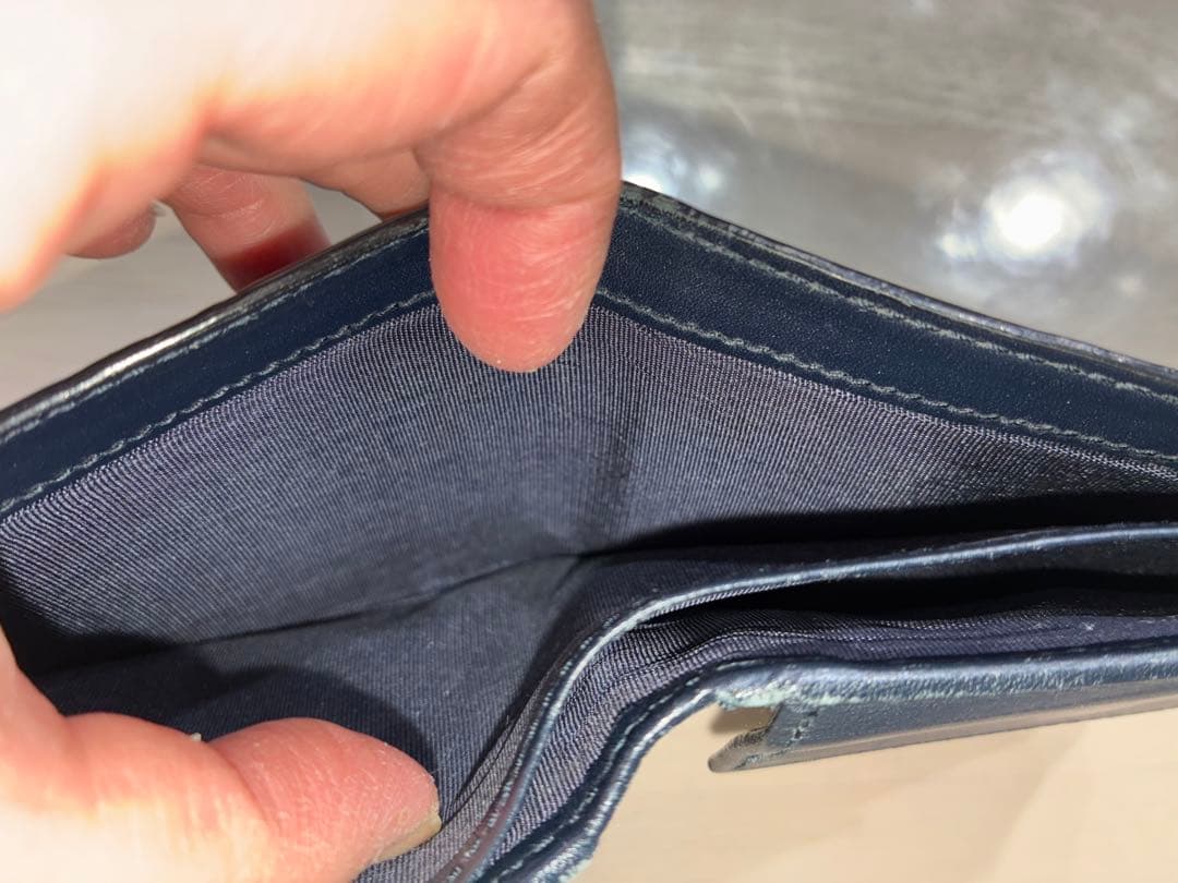 ★GUCCI ネイビー　二つ折り財布　グッチ