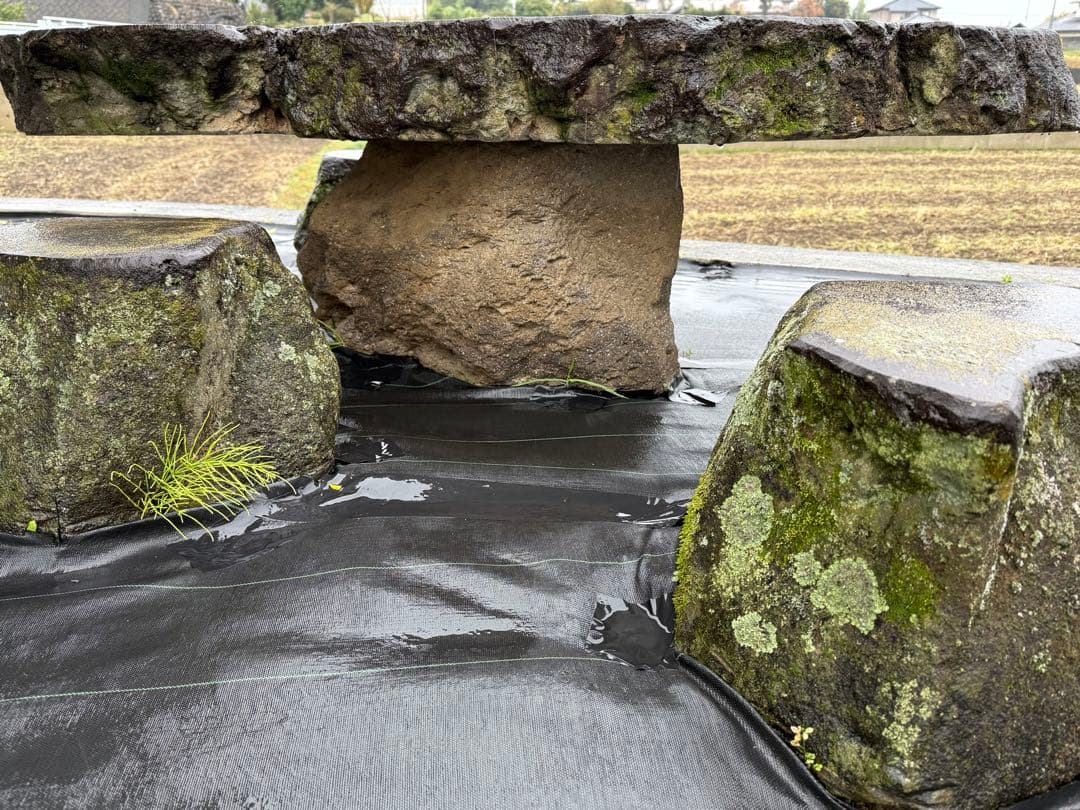 鳥海石のテーブルオブジェ