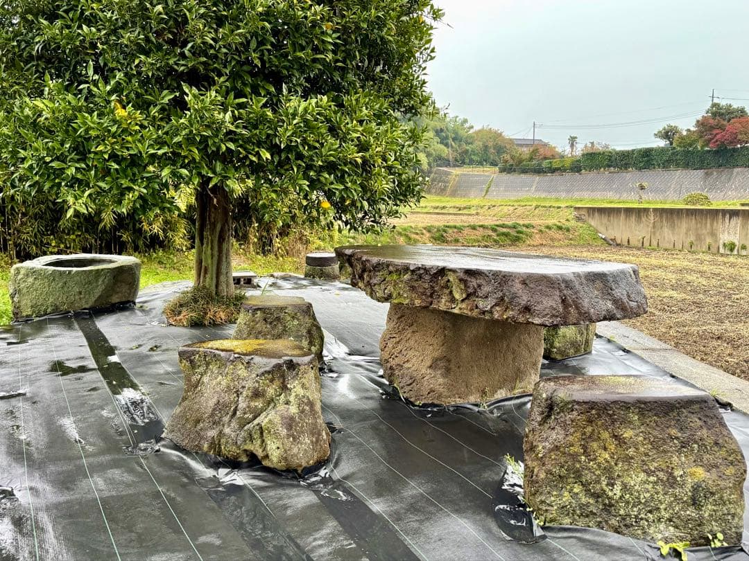 鳥海石のテーブルオブジェ