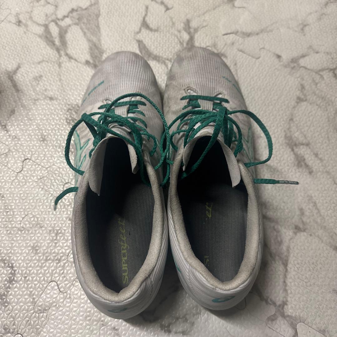 ASICS SUPERFLY ホワイト/グリーン スパイク