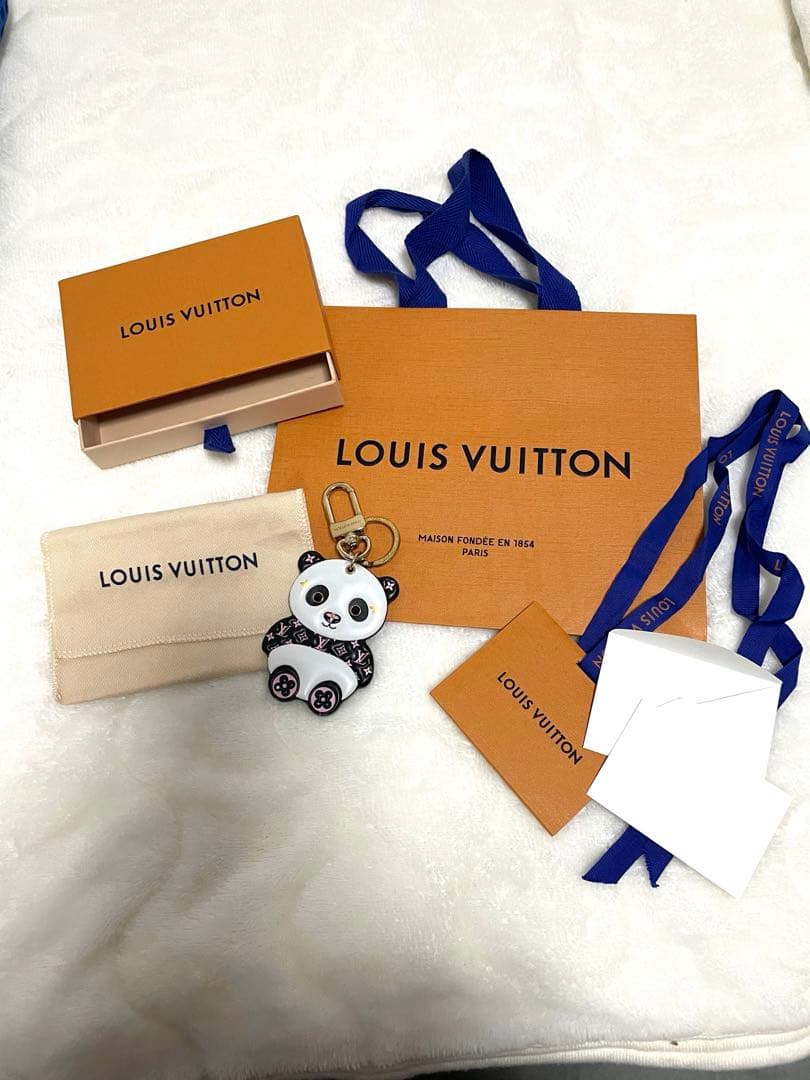 ルイヴィトン　キーリング　キーホルダー　パンダ