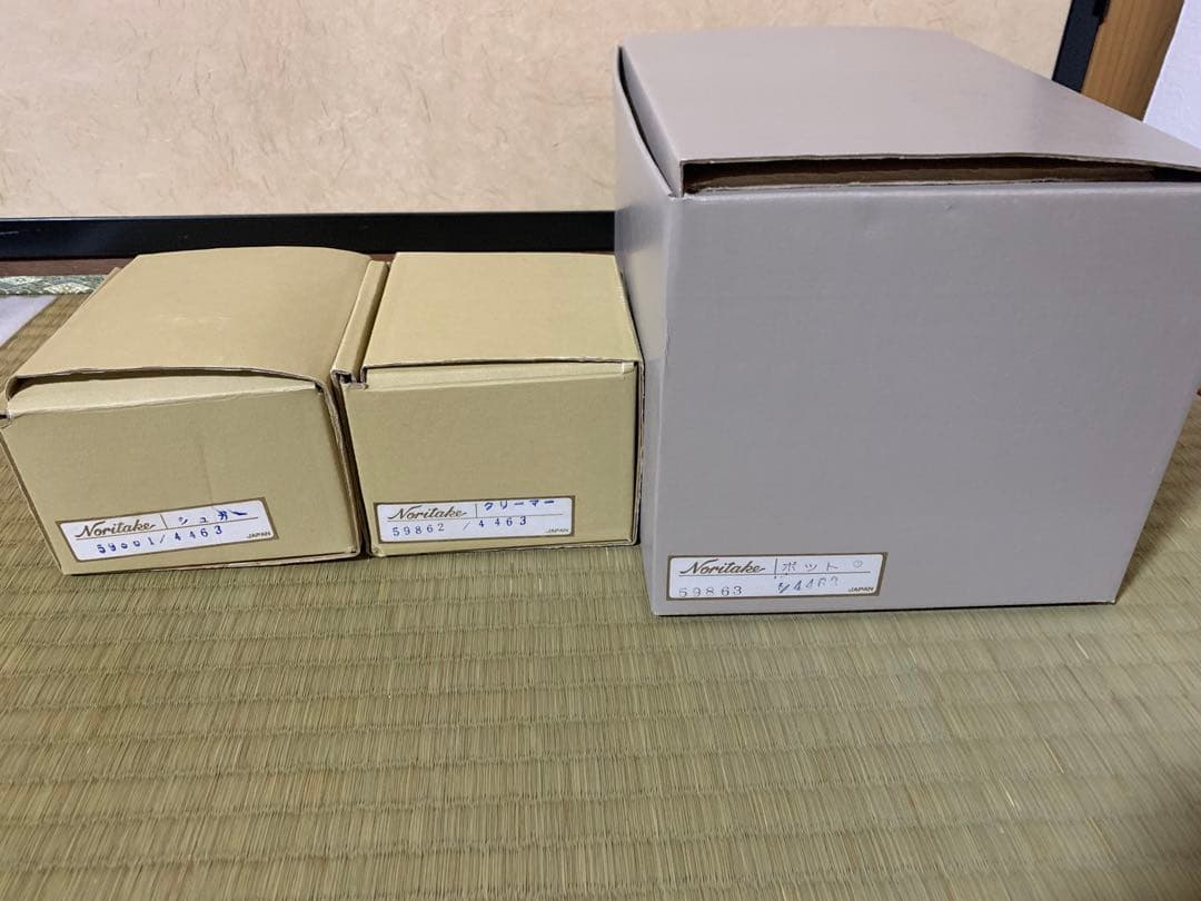 ノリタケ　ヴィヴィットソロボーン　ティーポット、クリーマー、シュガーポット