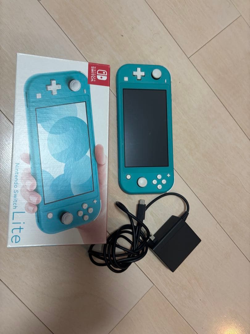 任天堂　Switch lite 水色