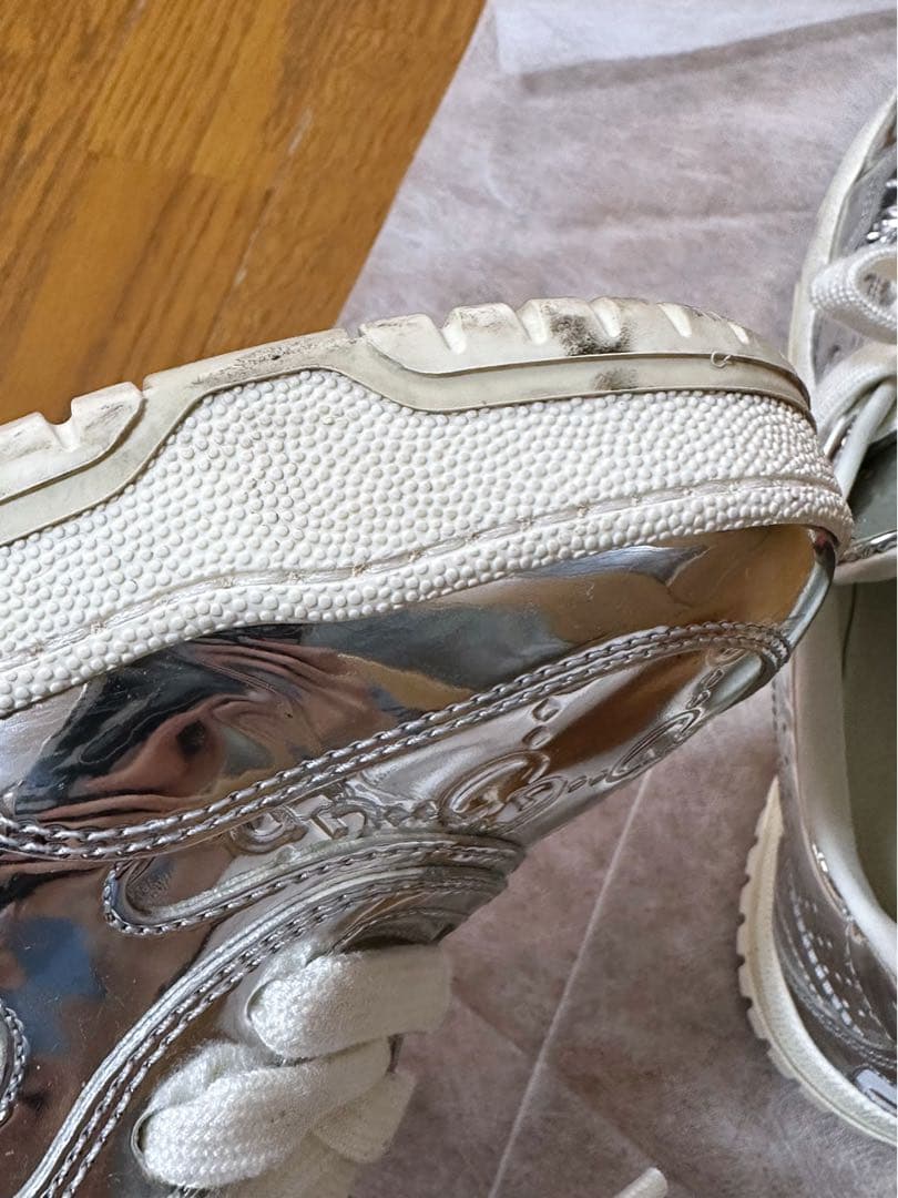 GUCCI スニーカー シルバー メタリック