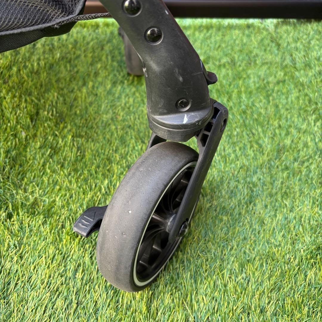 コンビホワイトレーベルスゴカルSwitch エッグショック XLラグーンネイビー