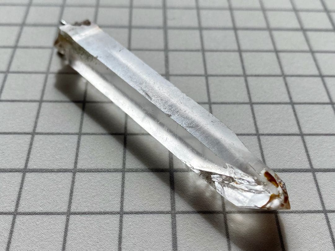 ライトニングレムリアン　レーザーレムリアン　ライトニングクォーツ　天然石　雷水晶