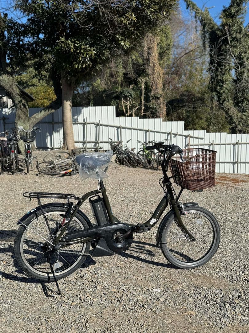黒の電動アシストヤマハ自転車 20インチ バスケット付き