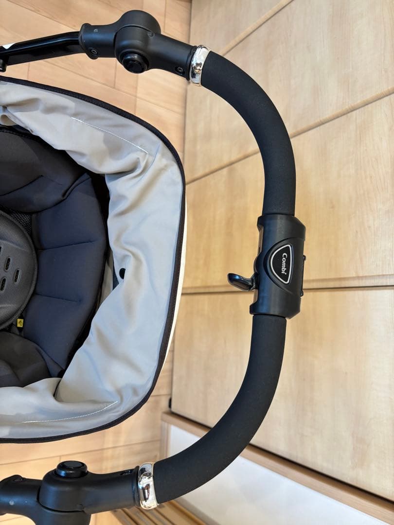 コンビ Combi　ベビーカー　スゴカルα compact エッグショック