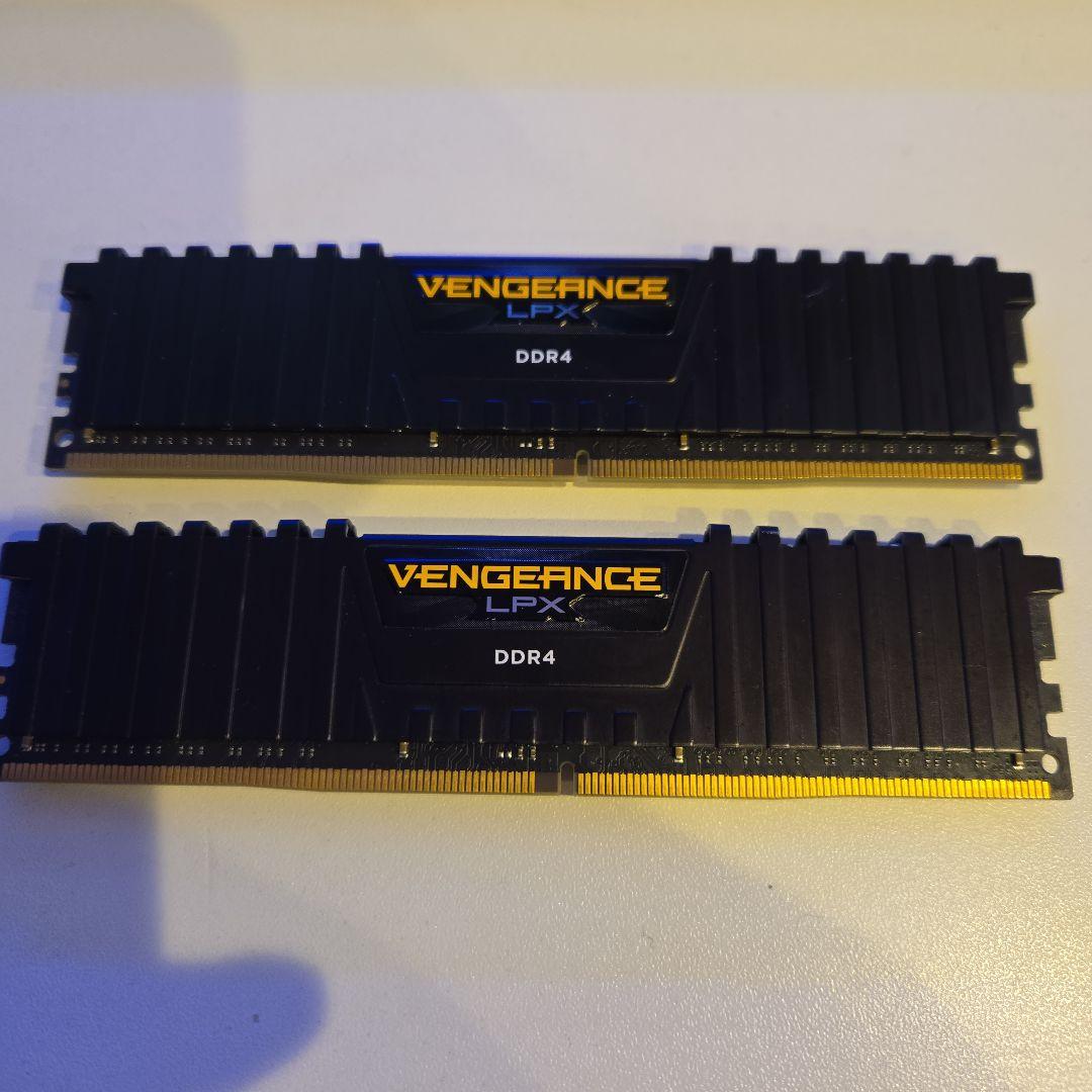 メモリー Corsair Vengeance LPX 32GB DDR4 2666MHz
