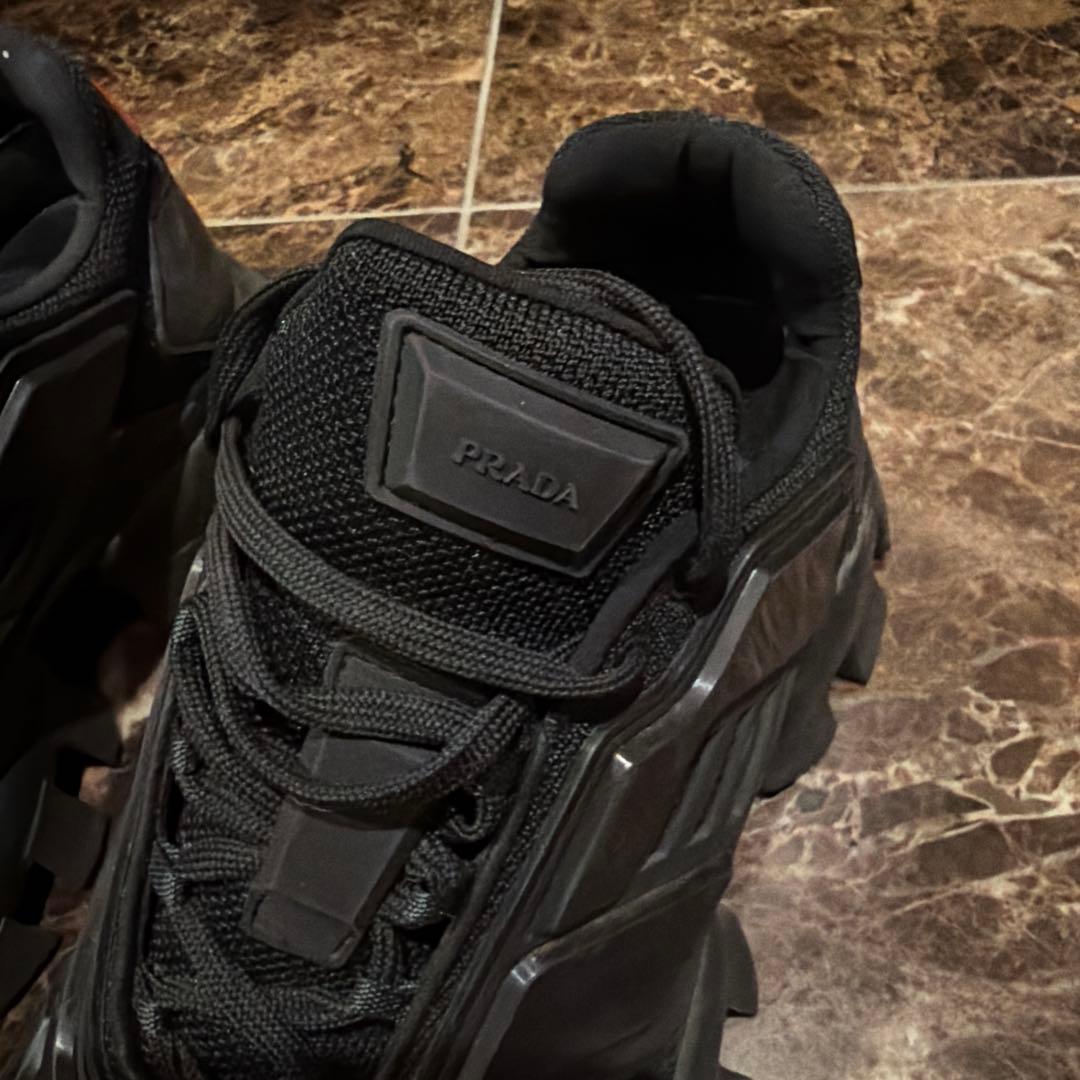 T*U様 PRADA CLOUDBUST THUNDER ブラックスニーカー　美