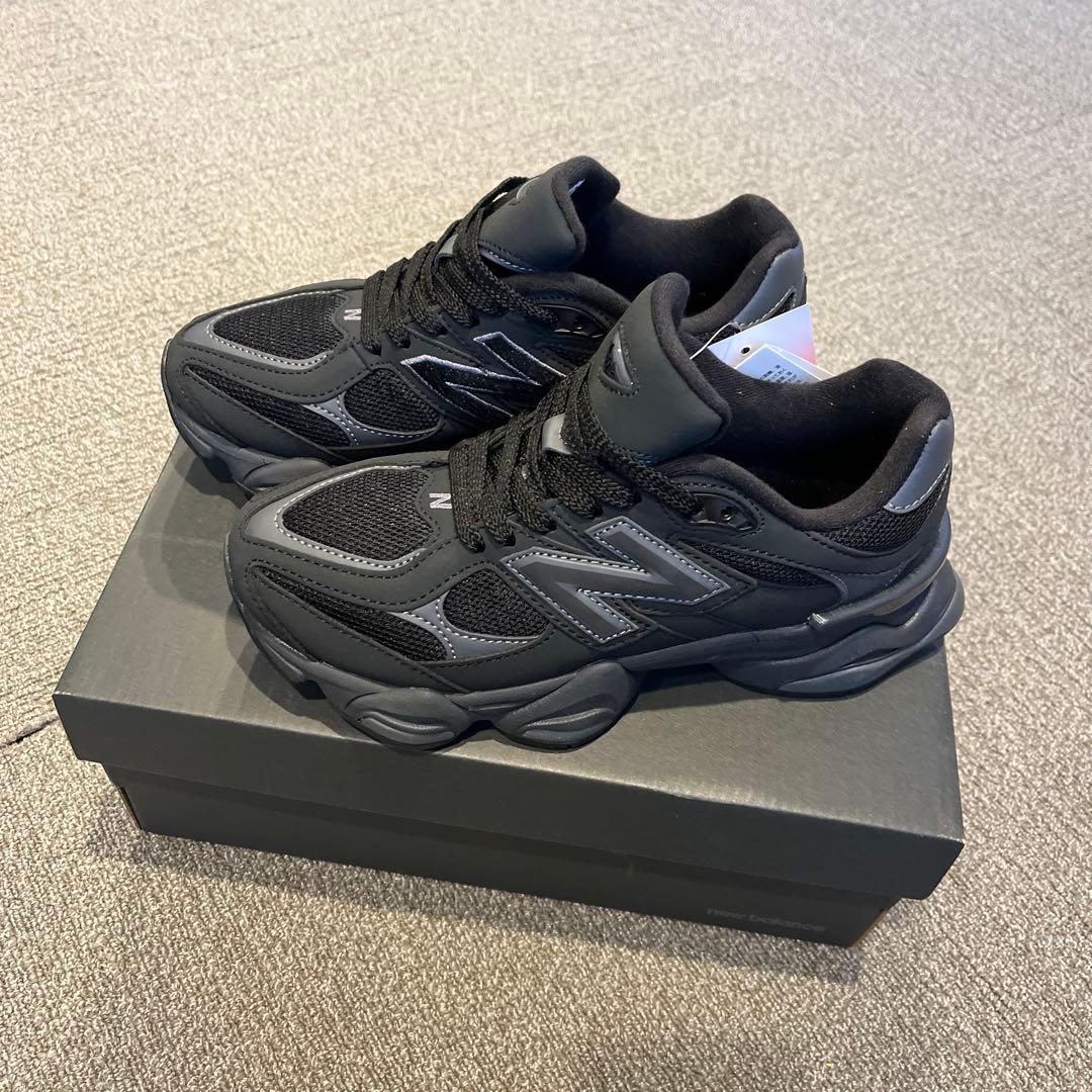 新品未使用　ニューバランスU9060ZGE 黒　24.5