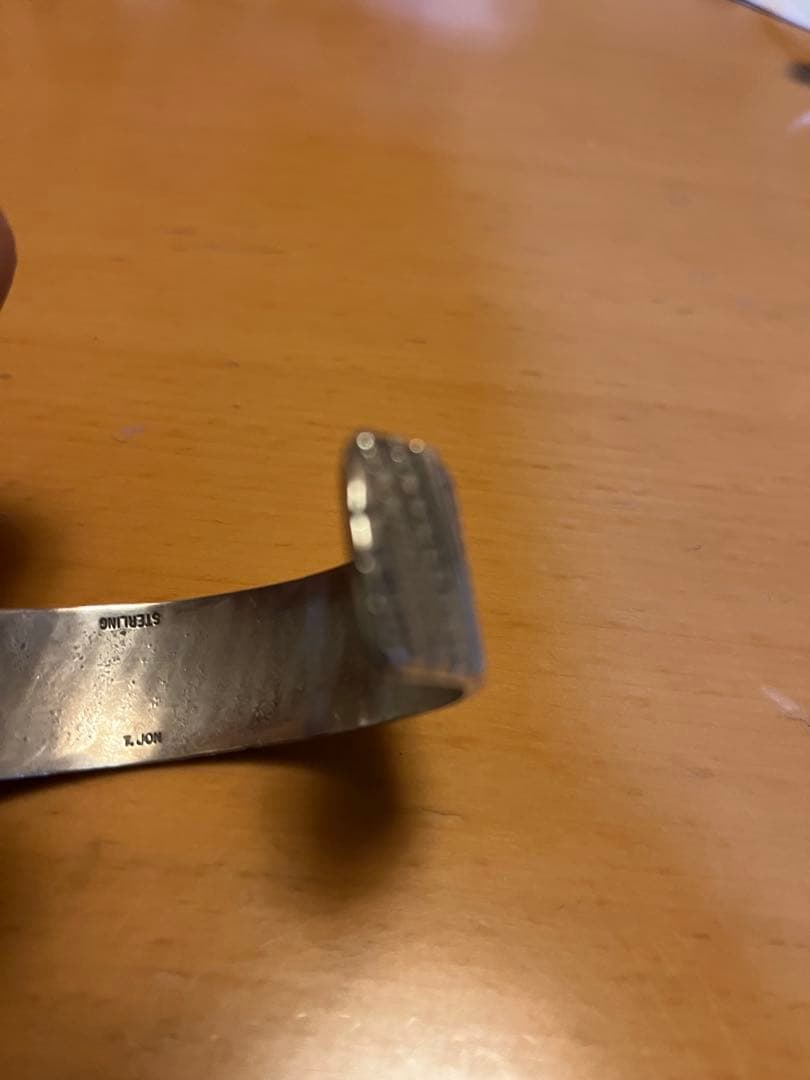 インディアンジュエリー　ナバホ族バングル　T.JON