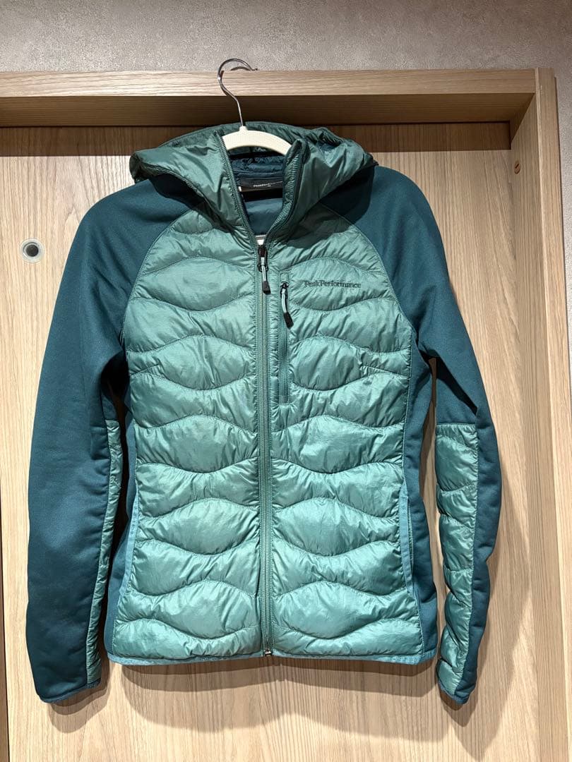 PeakPerformance ヘリウムハイブリッド ダウン フード レディース
