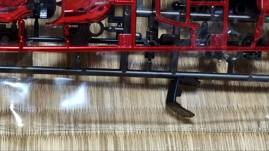 RG 1/144 沙扎比　赤メタリック色