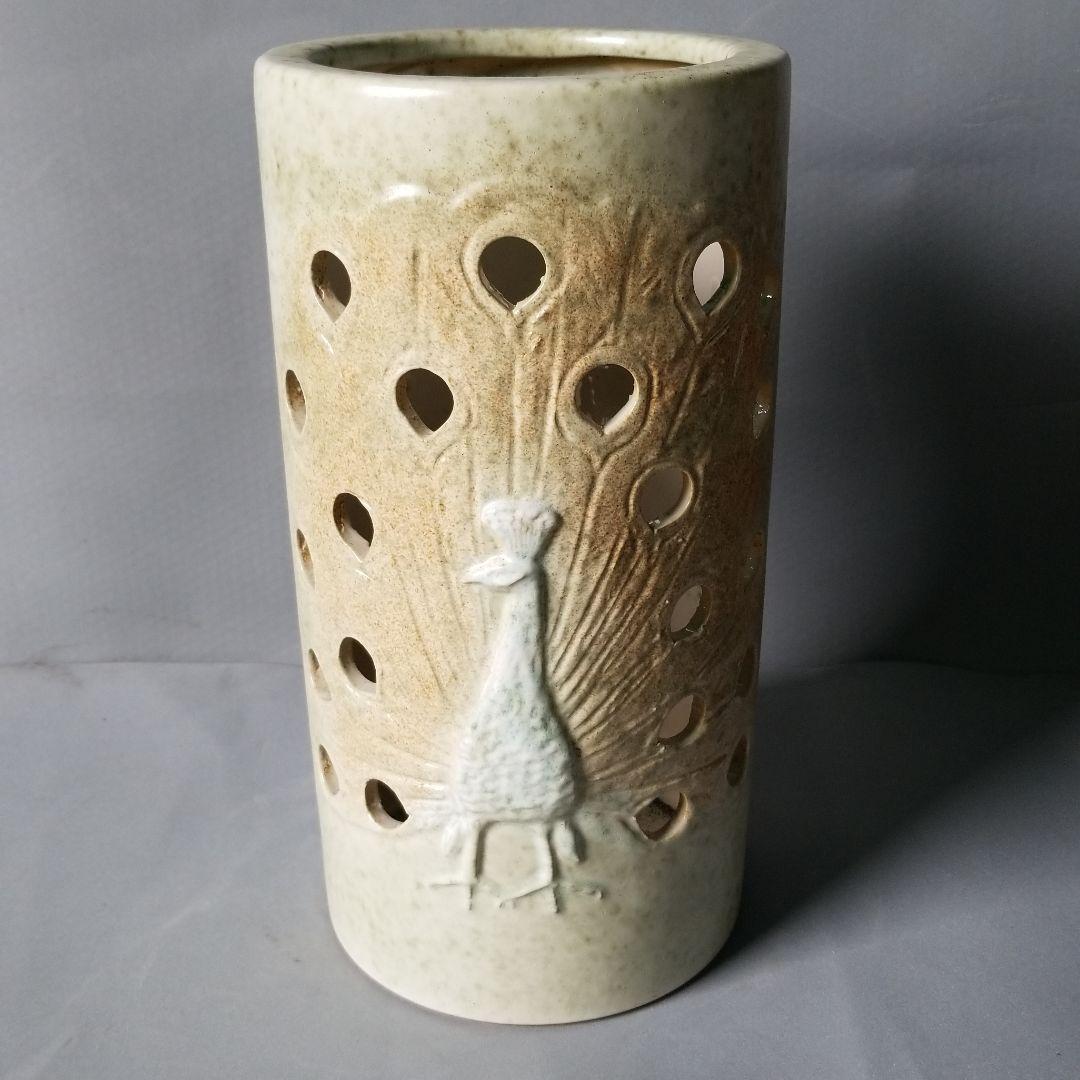 訳あり出品⤵信楽焼　傘立て  クジャク彫 高さ４７cm