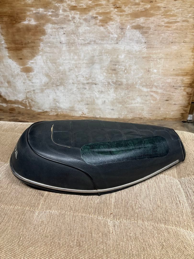 HONDA シャリー前期バイクシート 説明書自賠責証明書ホルダー付き