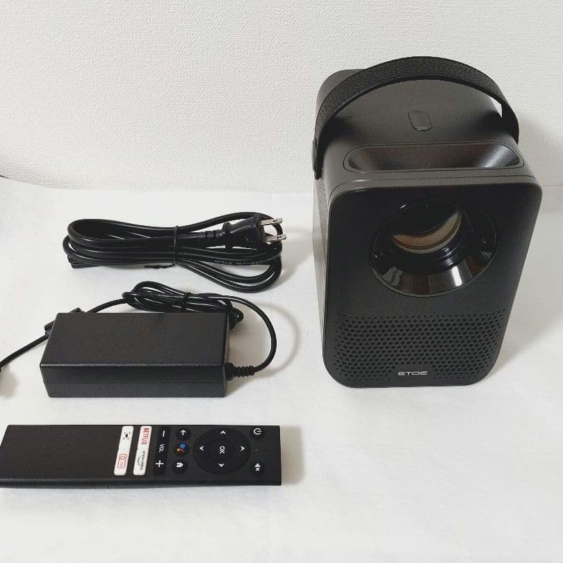 ETOE D2 Pro 小型プロジェクター