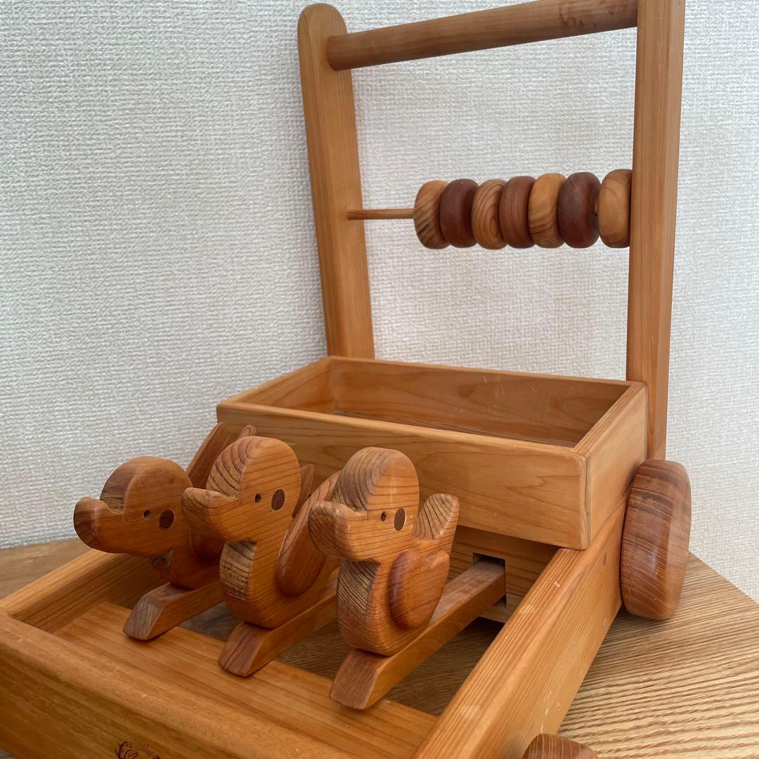 【皇室ご愛用】【匿名配送】KOCHI JAPAN　木製手押し車