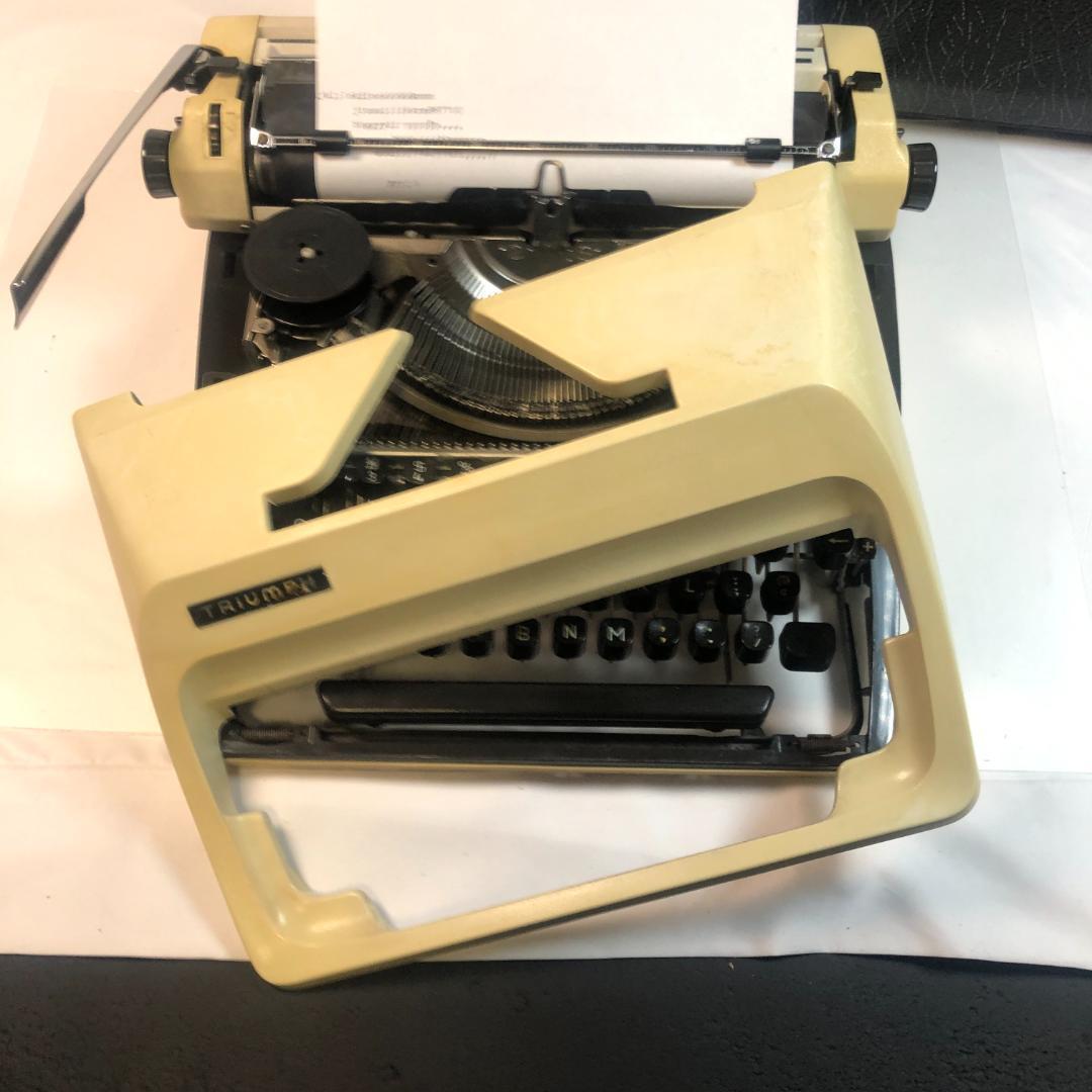 タイプライター TRIUMPH gabriele25 動作確認済 西ドイツ製