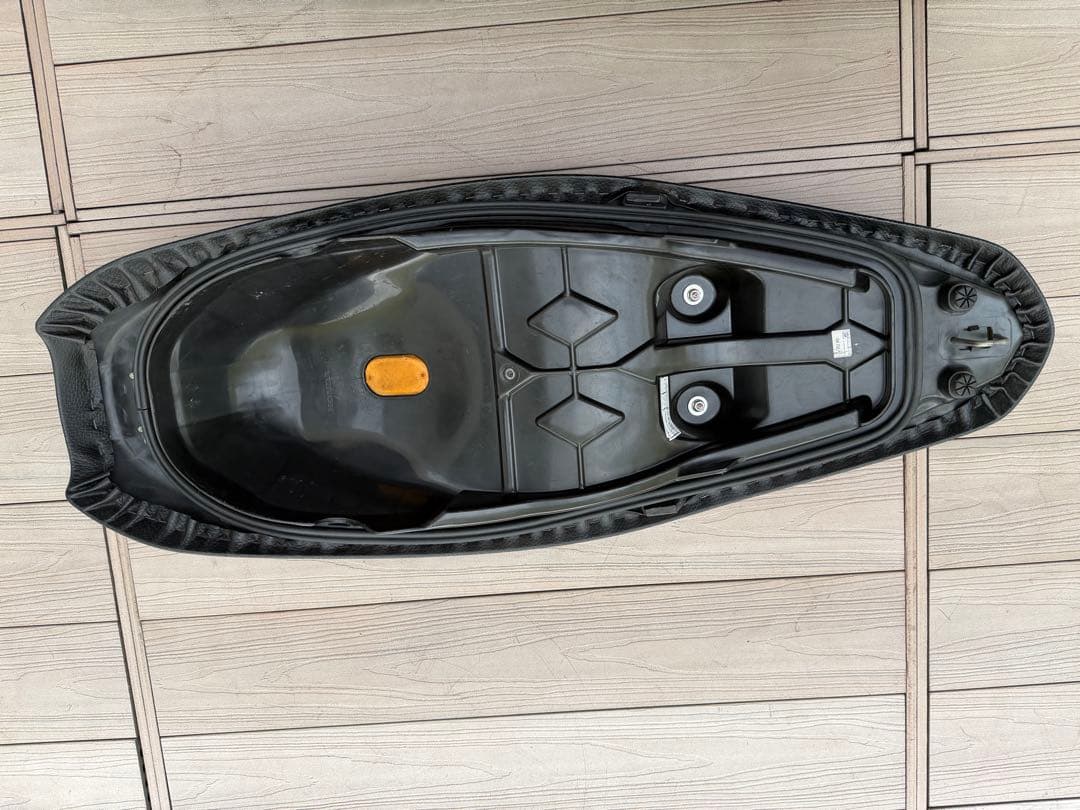 PCX125 150 JF28 KF12 純正シート