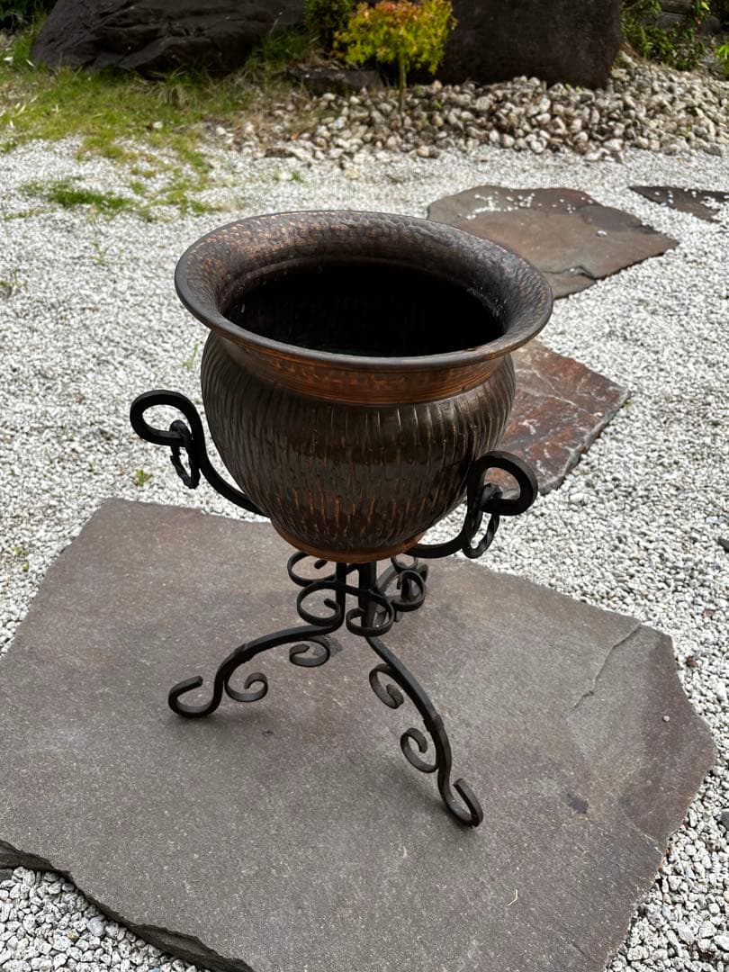 ゴージャス雰囲気　銅製　フラワーポット　& 鉄製　フラワースタンド　アンティーク