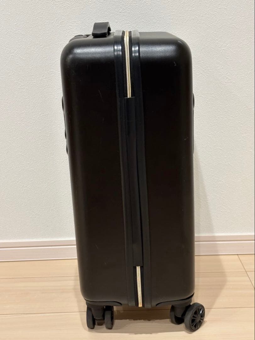 メロクロ おめかし天使シリーズ キャリーケース クロミ　2023年限定 ウインク