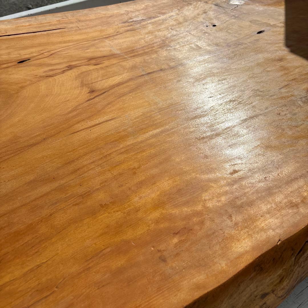一枚板　無垢材 ダイニングテーブル 約200cm x 90cm トチノキ
