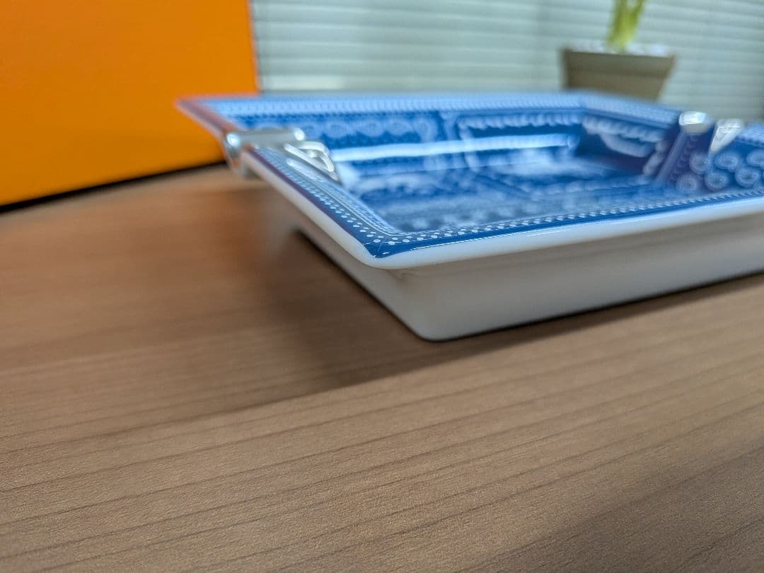 HERMES カレ55 ECURIES PARISIENNES パリの厩舎 灰皿