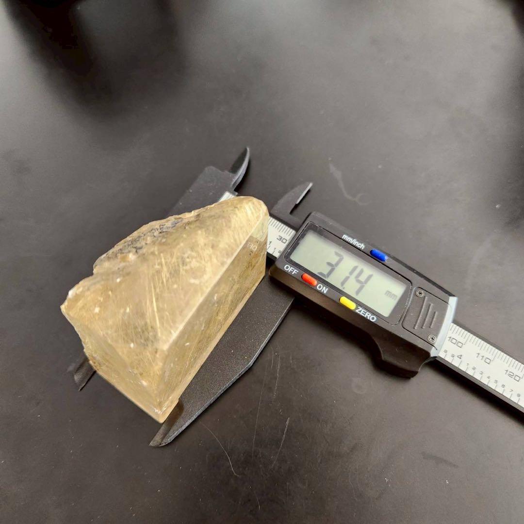 お正月SALE〜☆天然石☆ ルチルクォーツ　ヴィーナス　虹　高品質　原石　箱付き