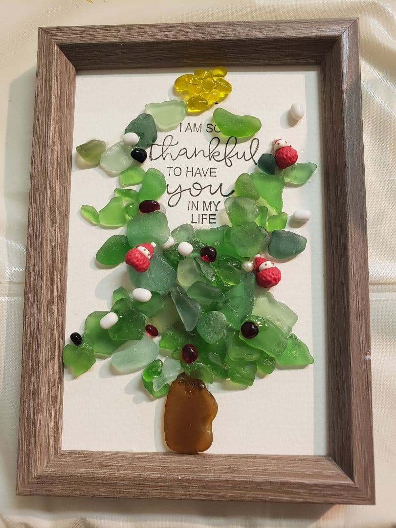 シーグラスアート　 クリスマスツリー　アート イチゴサンタ