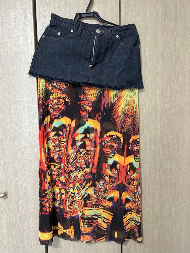 ゴルチエ　スカート