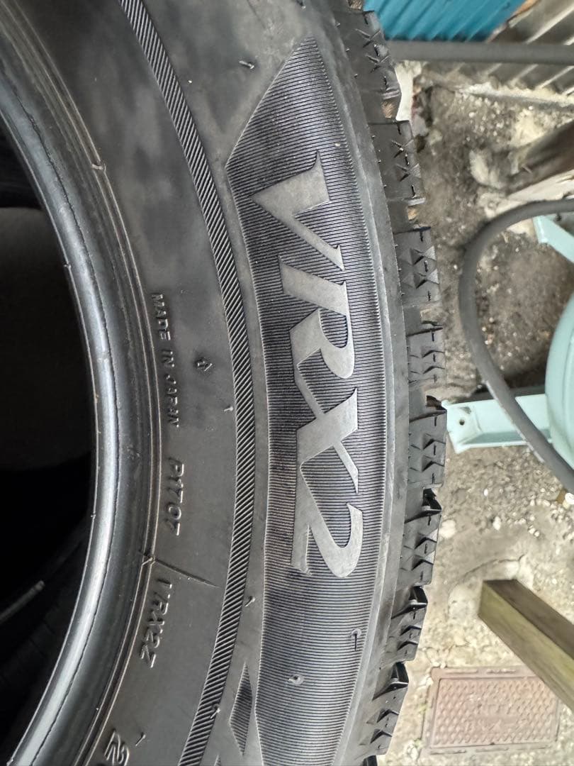 ⭐︎バリ溝⭐︎ 205/60R16 ブリヂストン　VRX2 4本2022年製造