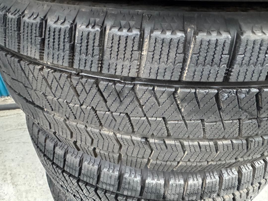 ⭐︎バリ溝⭐︎ 205/60R16 ブリヂストン　VRX2 4本2022年製造