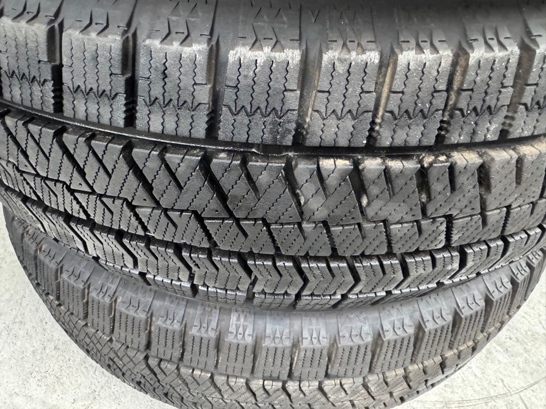 ⭐︎バリ溝⭐︎ 205/60R16 ブリヂストン　VRX2 4本2022年製造