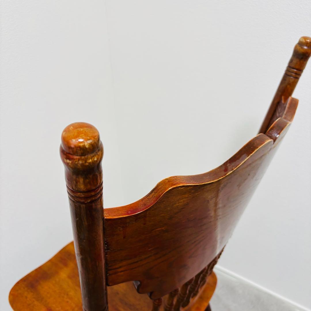 シンリー Shin Lee　椅子　ダイニング　彫刻 オーク材　ウィンザーチェア